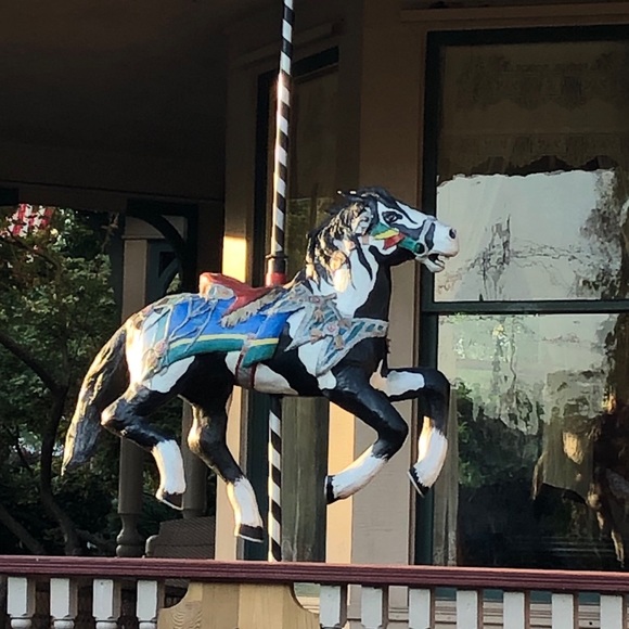 Meet your Posher, Rena - Picture 3 of 6